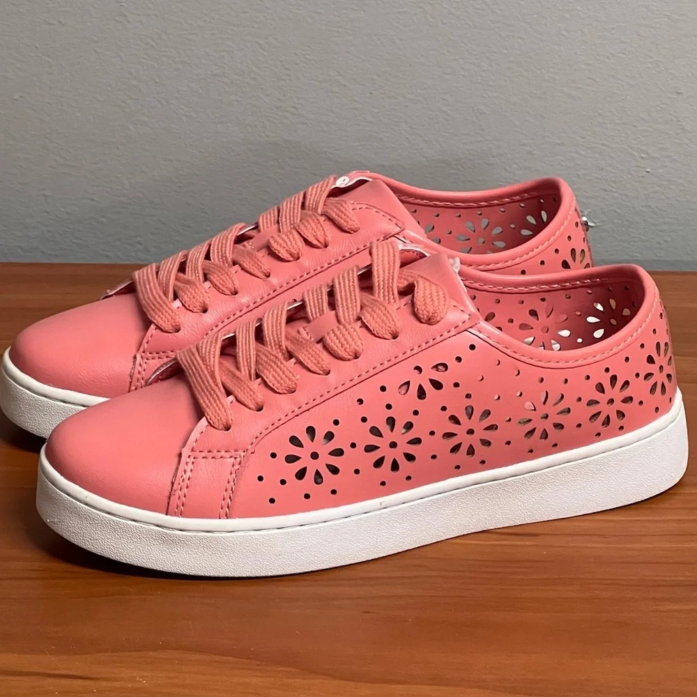 Women's Isaac Mizrahi Tamara Lace-Up Floral Perforated Sneakers Pink Siz…